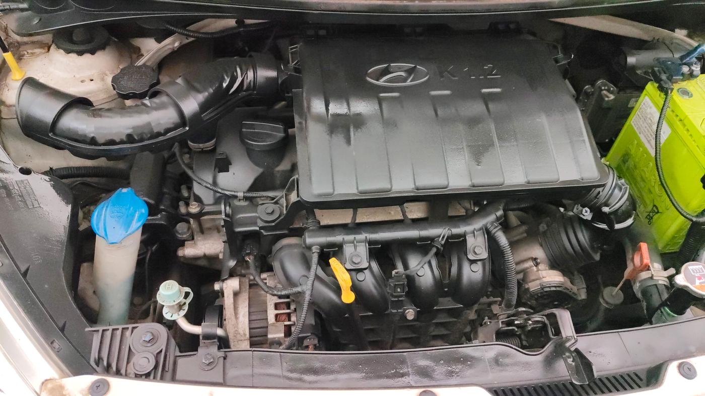 2018 Hyundai Grand i10 SPORTZ AT 1.2 KAPPA VTVT, Petrol, Automatic, 43,805 km, Engine View - Right