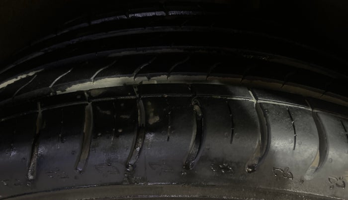 2020 Ford Ecosport TITANIUM 1.5L SPORTS(SUNROOF) DIESEL, Diesel, Manual, 46,487 km, Left Rear Tyre Tread