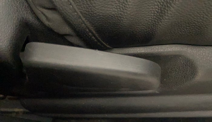 2021 Renault Kwid RXT 1.0 AMT (O), Petrol, Automatic, 28,418 km, Driver Side Adjustment Panel