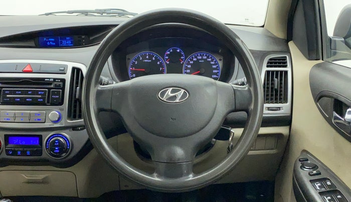 2013 Hyundai i20 MAGNA (O) 1.2, Petrol, Manual, 94,424 km, Steering Wheel Close Up