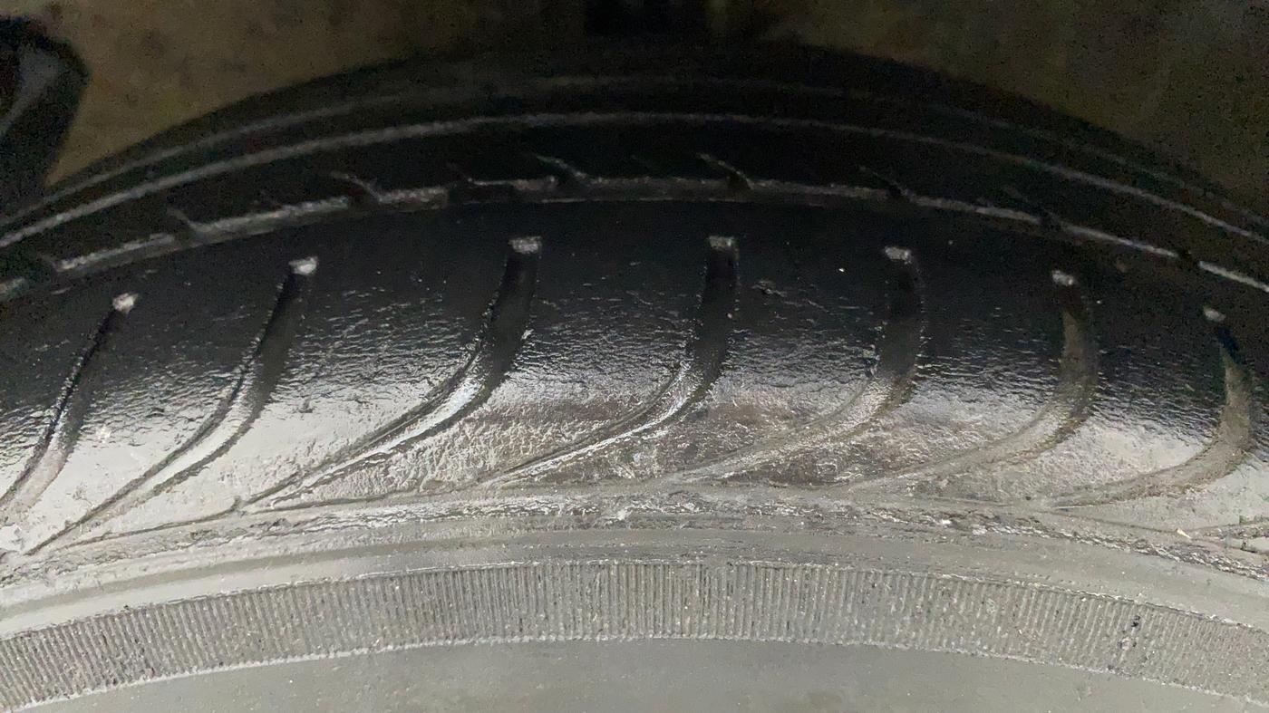 2013 Hyundai i20 MAGNA (O) 1.2, Petrol, Manual, 94,424 km, Left Front Tyre Tread