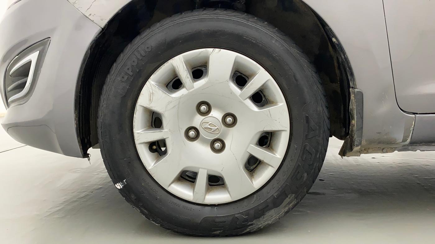 2013 Hyundai i20 MAGNA (O) 1.2, Petrol, Manual, 94,424 km, Left Front Wheel