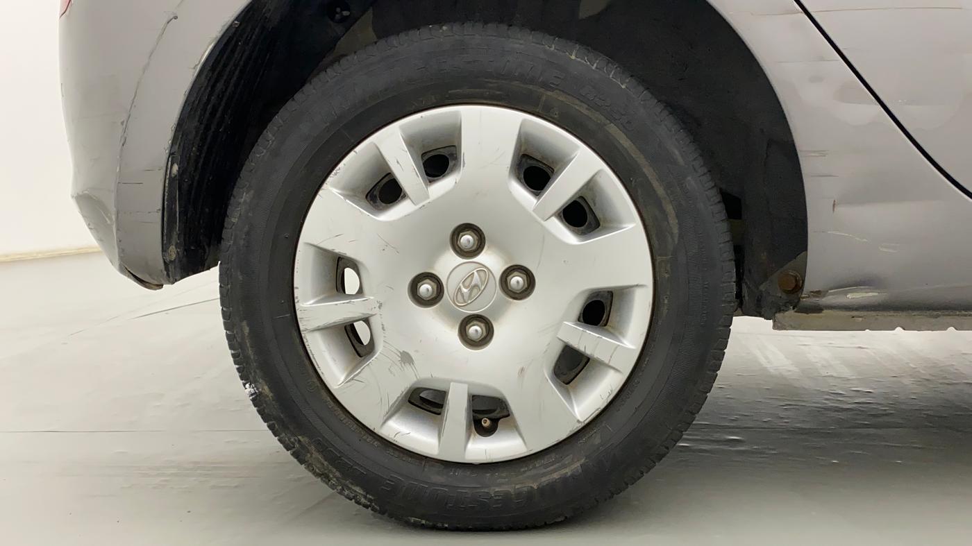 2013 Hyundai i20 MAGNA (O) 1.2, Petrol, Manual, 94,424 km, Right Rear Wheel