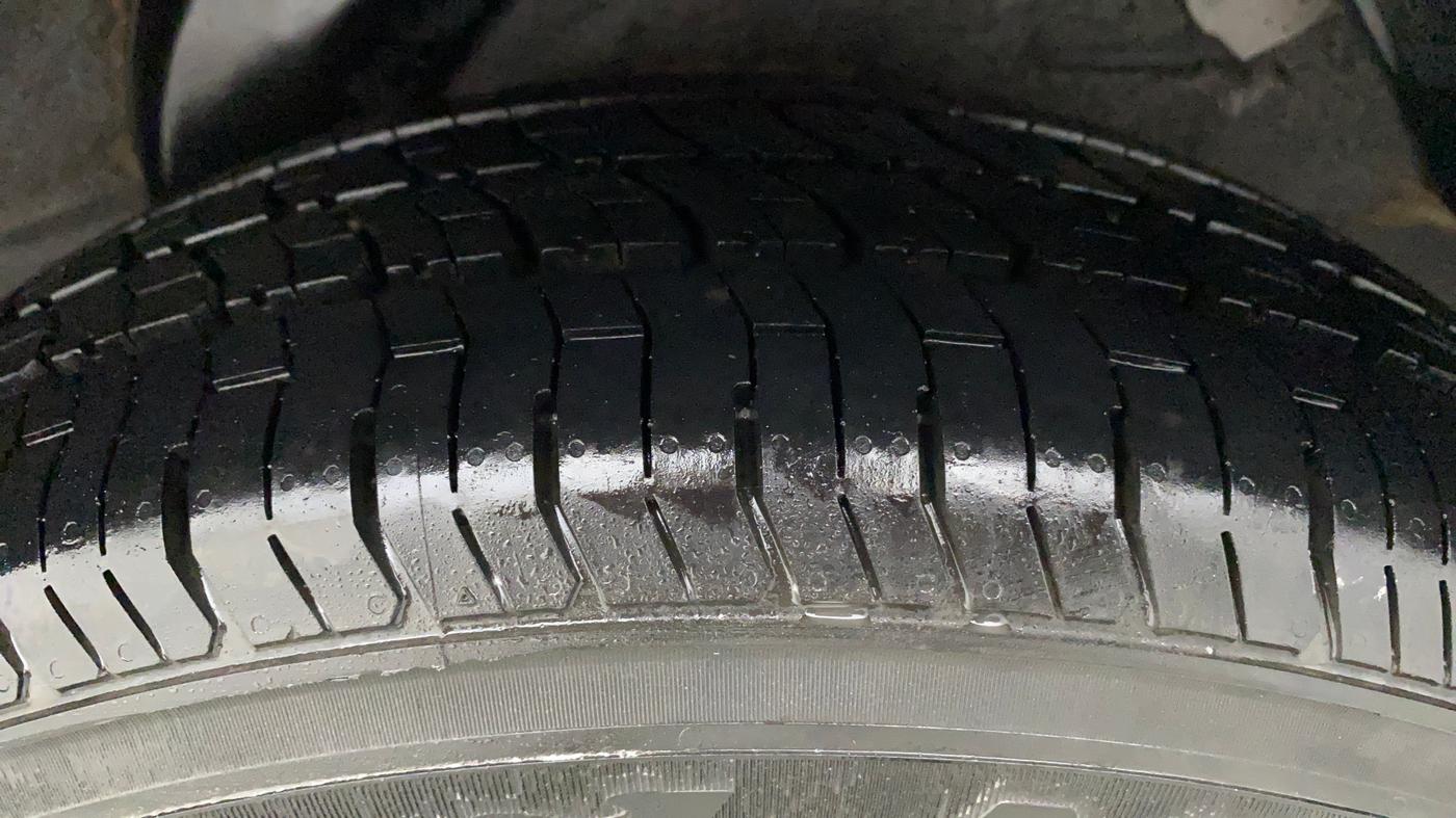2013 Hyundai i20 MAGNA (O) 1.2, Petrol, Manual, 94,424 km, Left Rear Tyre Tread