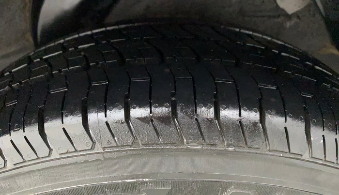 2013 Hyundai i20 MAGNA (O) 1.2, Petrol, Manual, 94,424 km, Left Rear Tyre Tread