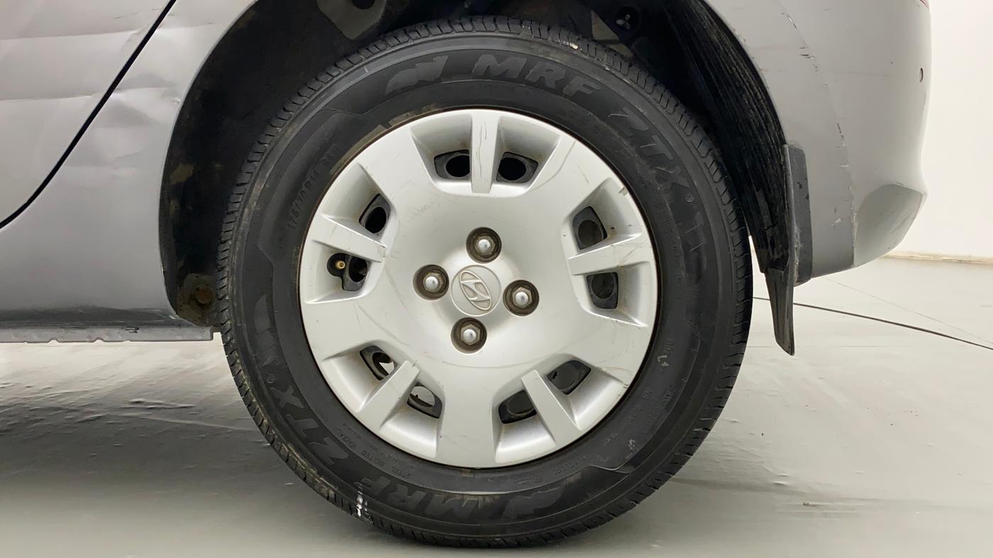 2013 Hyundai i20 MAGNA (O) 1.2, Petrol, Manual, 94,424 km, Left Rear Wheel