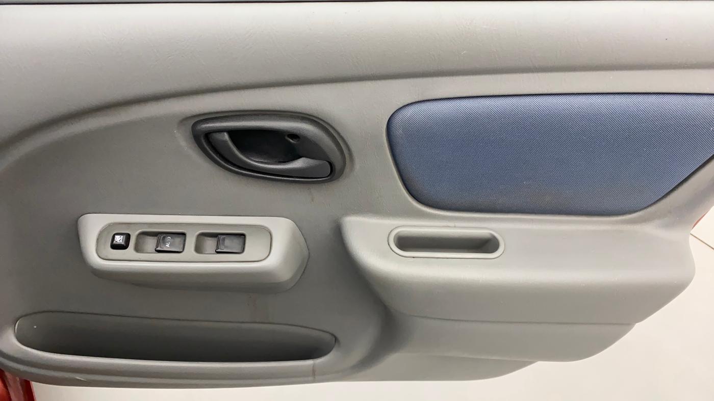 2010 Maruti Alto K10 VXI, Petrol, Manual, 26,735 km, Driver Side Door Panels Control