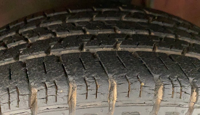 2010 Maruti Alto K10 VXI, Petrol, Manual, 26,735 km, Left Front Tyre Tread