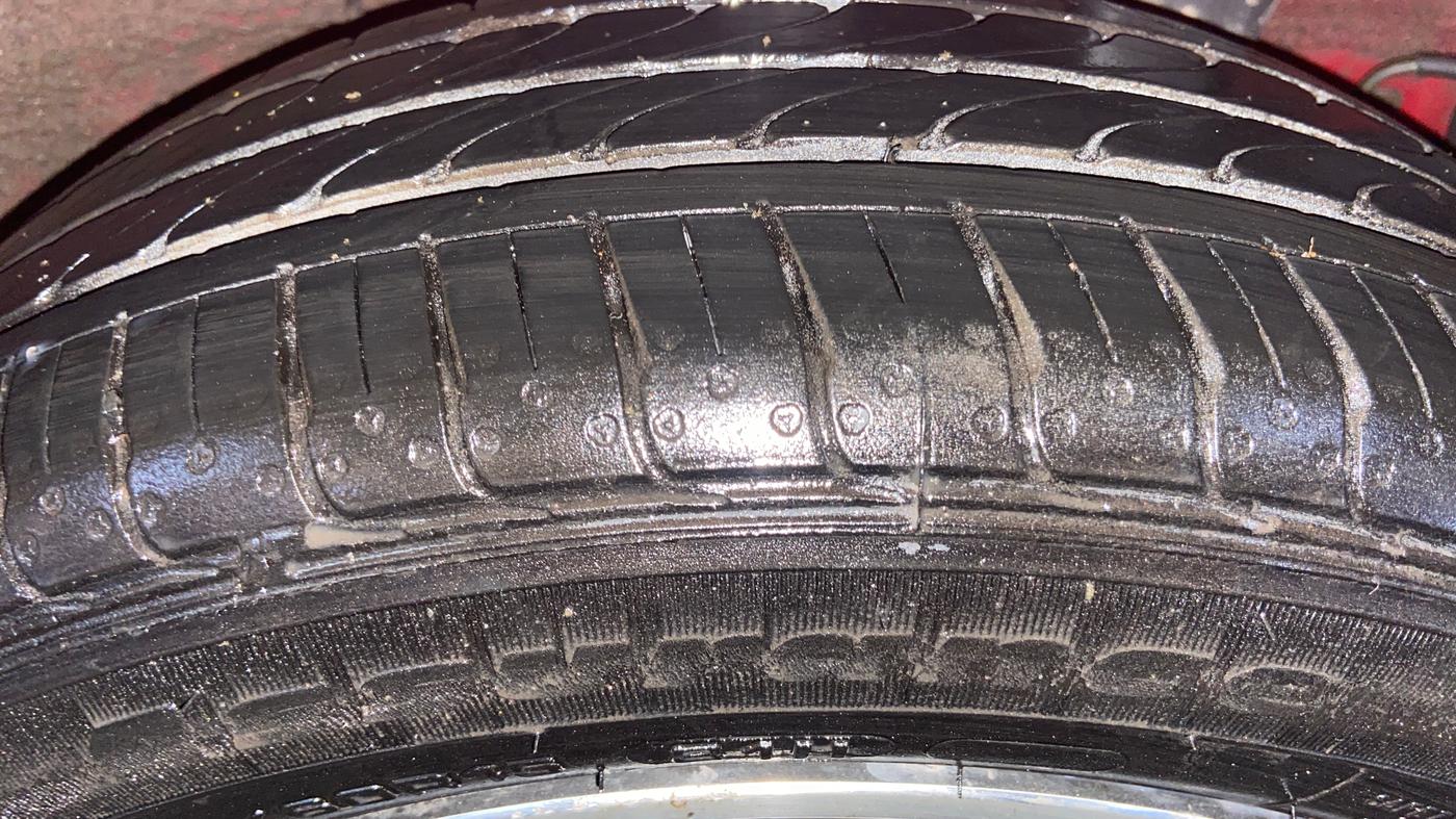 2014 Hyundai Xcent SX AT 1.2 (O), Petrol, Automatic, 44,934 km, Left Rear Tyre Tread