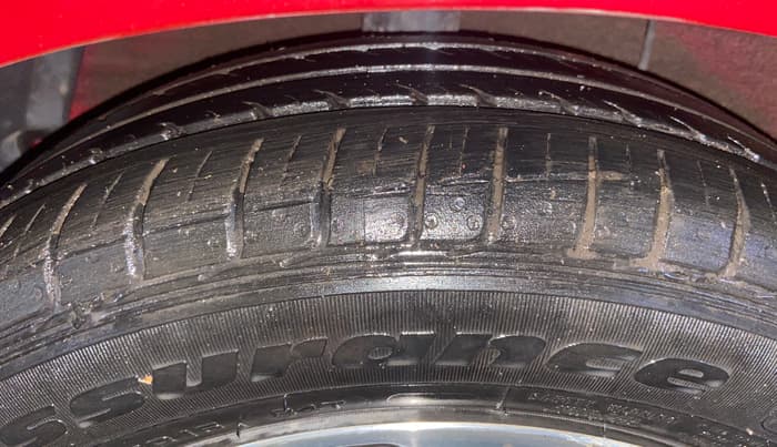 2014 Hyundai Xcent SX AT 1.2 (O), Petrol, Automatic, 44,934 km, Right Rear Tyre Tread