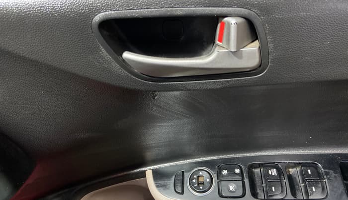 2014 Hyundai Xcent SX AT 1.2 (O), Petrol, Automatic, 44,934 km, Driver Side Door Panels Control