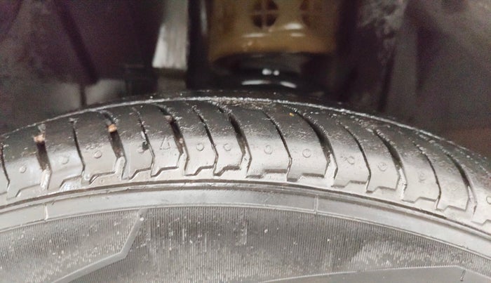 2024 Renault Kiger RXZ MT, Petrol, Manual, 38,293 km, Left Front Tyre Tread