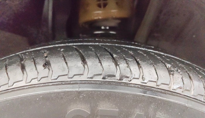 2024 Renault Kiger RXZ MT, Petrol, Manual, 38,293 km, Right Front Tyre Tread