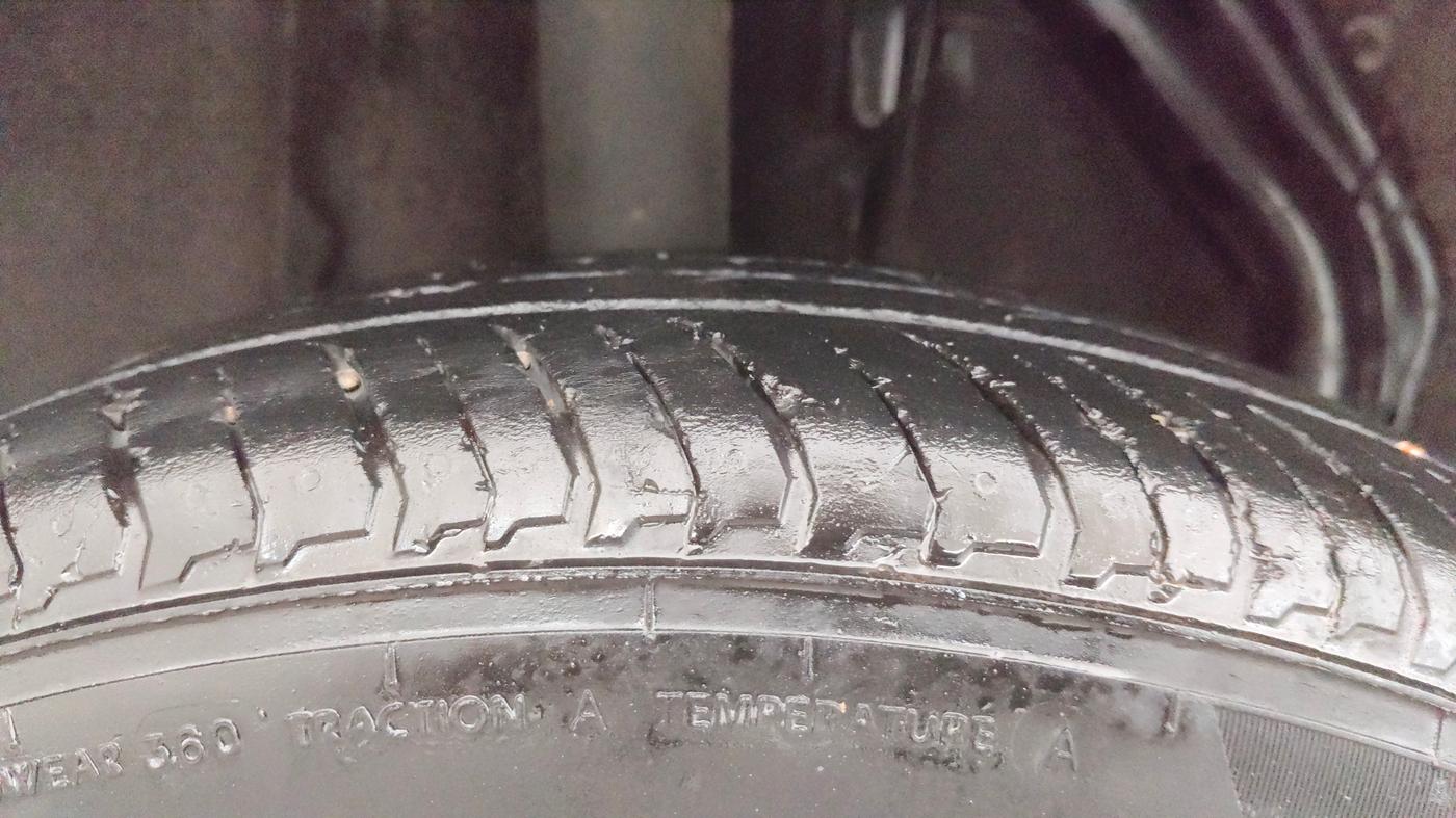2024 Renault Kiger RXZ MT, Petrol, Manual, 38,293 km, Right Rear Tyre Tread