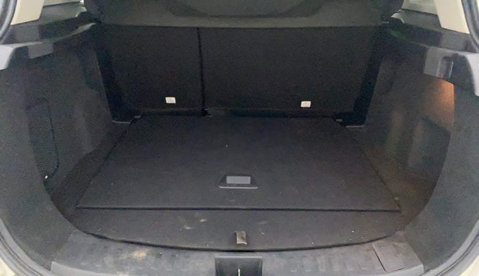 2019 Tata Harrier XZ 2.0L, Diesel, Manual, 88,987 km, Boot Inside