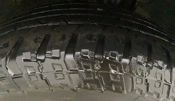 2019 Tata Harrier XZ 2.0L, Diesel, Manual, 88,987 km, Right Rear Tyre Tread
