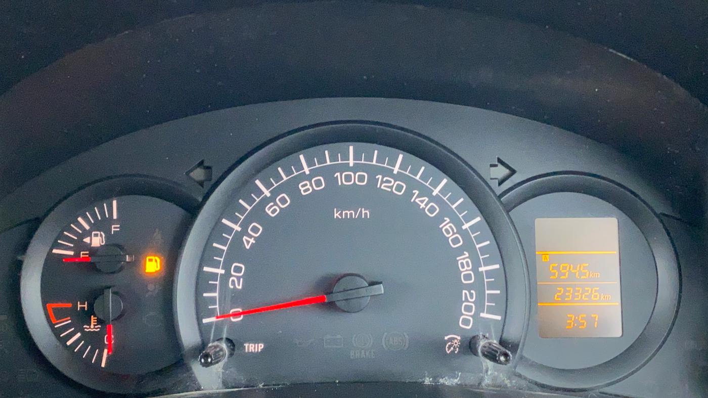 2017 Maruti Swift LXI OPT, Petrol, Manual, 23,325 km, Odometer Image