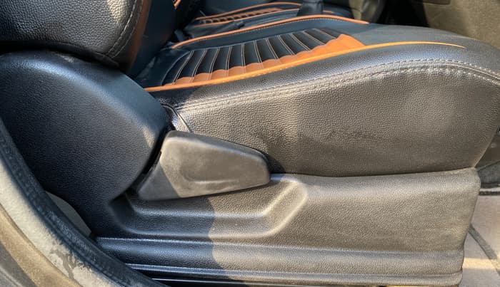 2019 Renault Kwid RXL, Petrol, Manual, 9,139 km, Driver Side Adjustment Panel