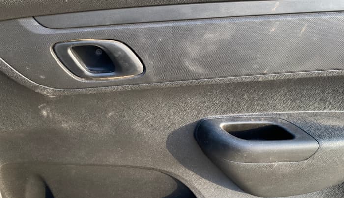 2019 Renault Kwid RXL, Petrol, Manual, 9,139 km, Driver Side Door Panels Control