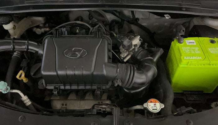 2015 Hyundai i10 SPORTZ 1.1, Petrol, Manual, 33,960 km, Engine View
