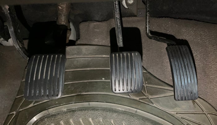 2015 Hyundai i10 SPORTZ 1.1, Petrol, Manual, 33,960 km, Pedals