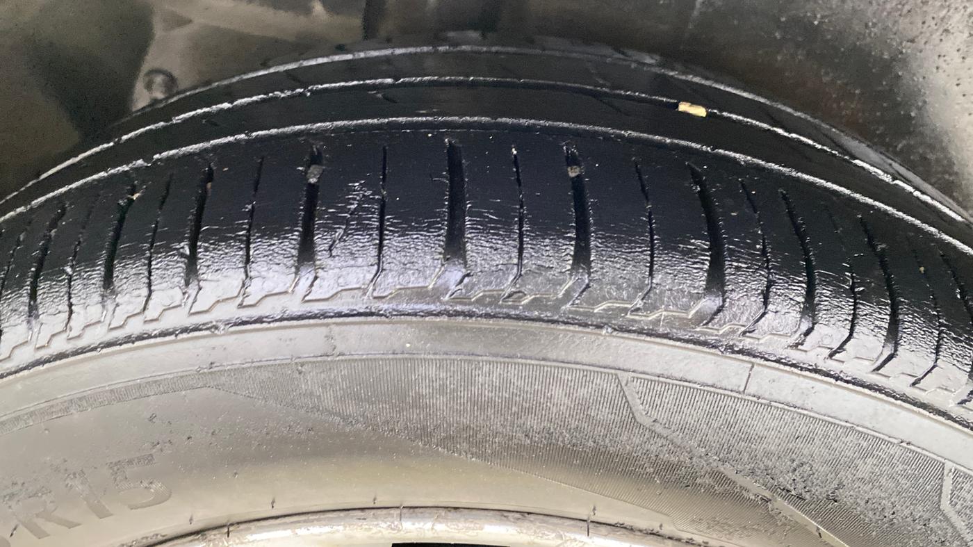 2017 Maruti Ertiga VXI CNG, CNG, Manual, 77,917 km, Right Rear Tyre Tread