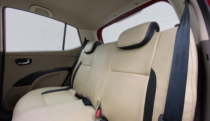 2013 Hyundai i10 SPORTZ 1.2, Petrol, Manual, 29,224 km, Right Side Rear Door Cabin