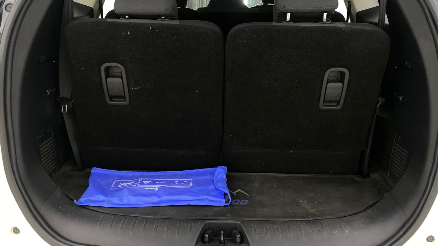 2022 Mahindra XUV700 AX 5 P MT 7 STR, Petrol, Manual, 29,329 km, Boot Inside