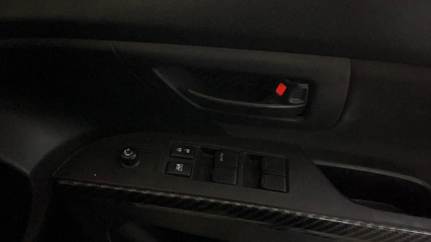 2022 Maruti S Cross SIGMA 1.5, Petrol, Manual, 69,906 km, Driver Side Door Panels Control
