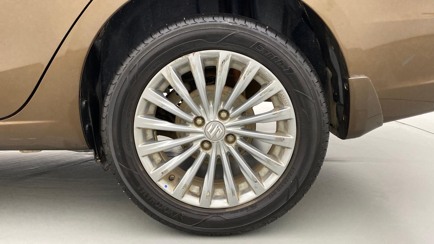 2016 Maruti Ciaz ZXI+ AT, Petrol, Automatic, 69,482 km, Left Rear Wheel