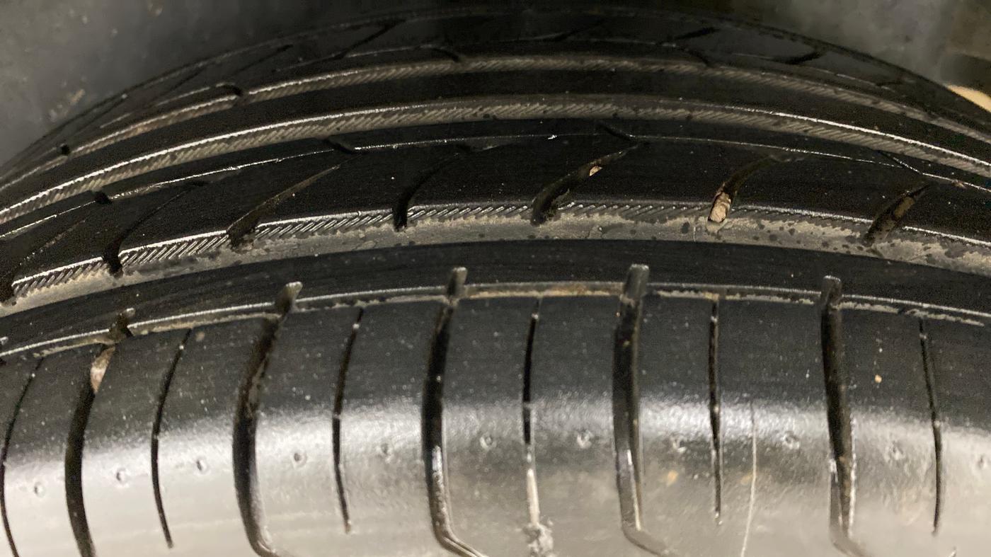 2016 Maruti Ciaz ZXI+ AT, Petrol, Automatic, 69,482 km, Left Rear Tyre Tread