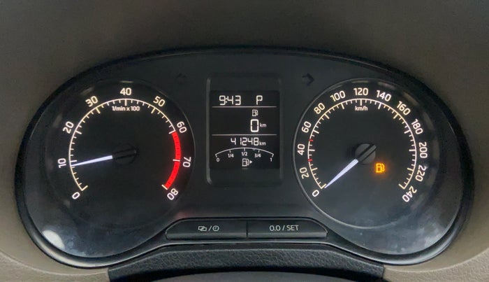 2016 Skoda Rapid 1.6 MPI STYLE AT, Petrol, Automatic, 41,248 km, Odometer Image