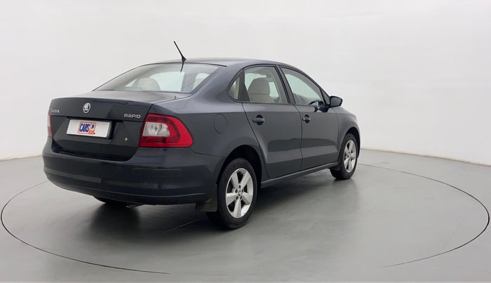 2016 Skoda Rapid 1.6 MPI STYLE AT, Petrol, Automatic, 41,248 km, Right Back Diagonal