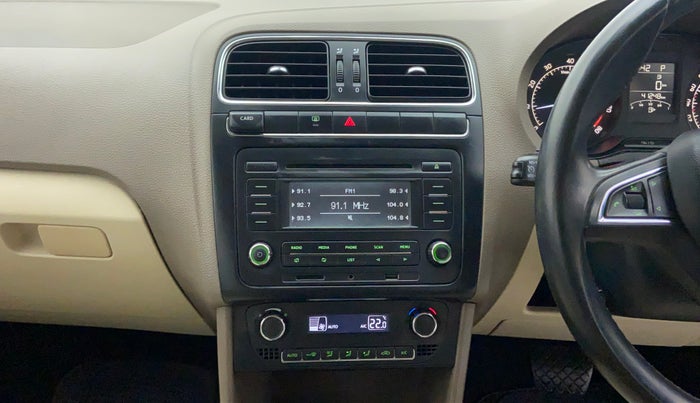 2016 Skoda Rapid 1.6 MPI STYLE AT, Petrol, Automatic, 41,248 km, Air Conditioner