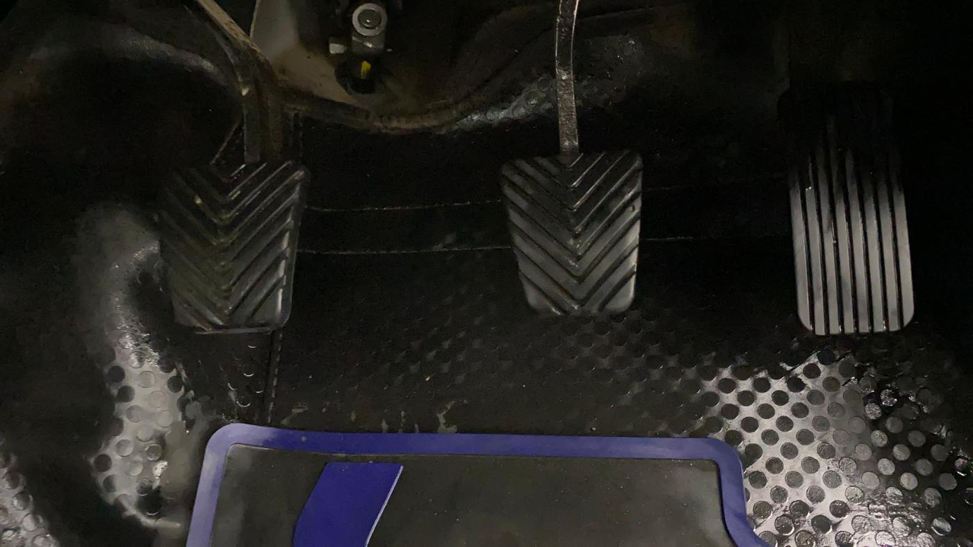 2022 Hyundai Verna SX (O)1.5 VTVT, Petrol, Manual, 27,934 km, Pedals