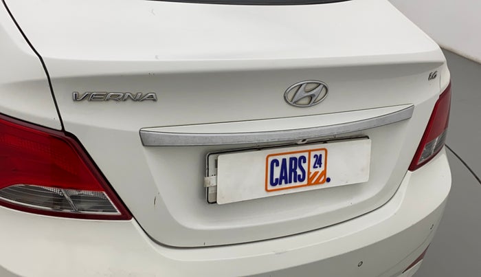 2017 Hyundai Verna 1.6 CRDI S, Diesel, Manual, 98,945 km, Dicky (Boot door) - Slightly rusted