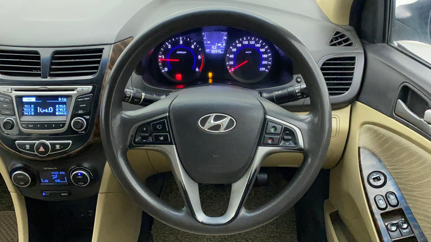 2017 Hyundai Verna 1.6 CRDI S, Diesel, Manual, 98,945 km, Steering Wheel Close Up