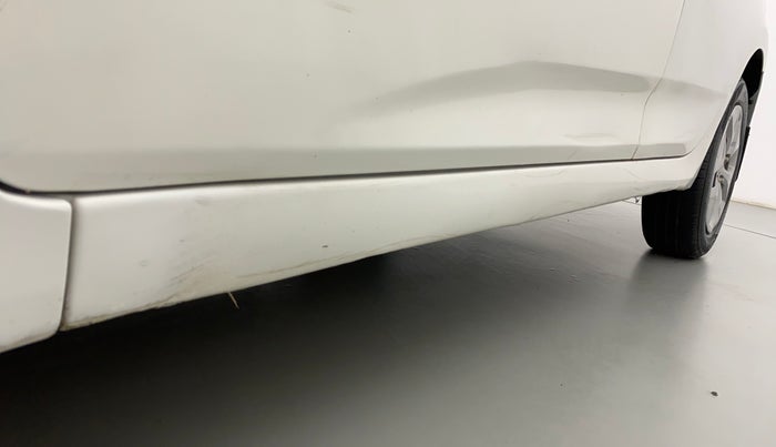2017 Hyundai Verna 1.6 CRDI S, Diesel, Manual, 98,945 km, Left running board - Minor scratches