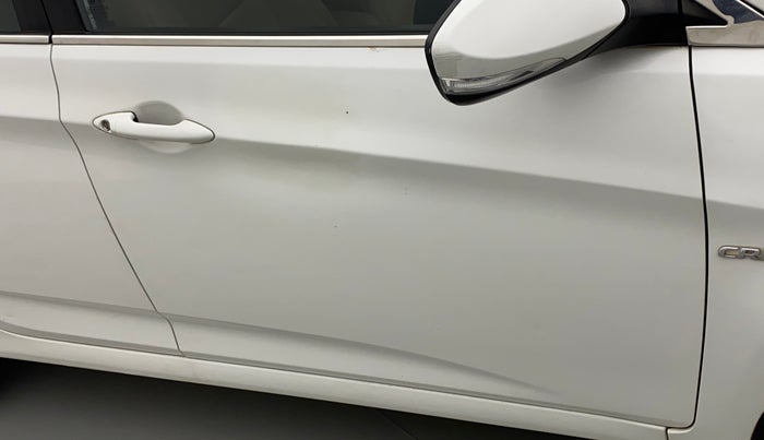 2017 Hyundai Verna 1.6 CRDI S, Diesel, Manual, 98,945 km, Driver-side door - Paint has faded