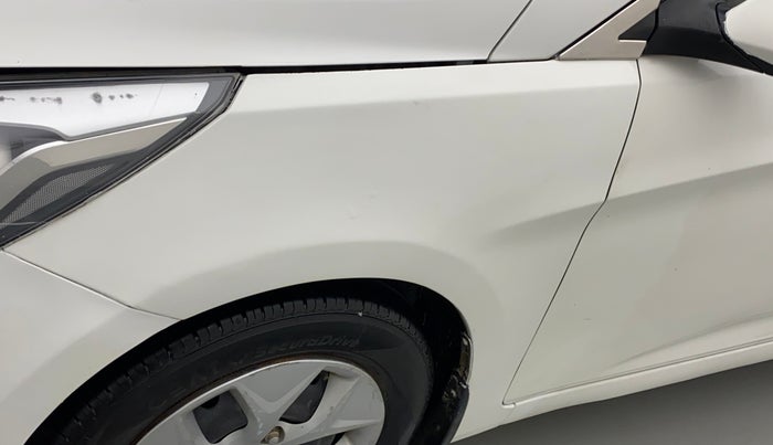 2017 Hyundai Verna 1.6 CRDI S, Diesel, Manual, 98,945 km, Left fender - Paint has minor damage