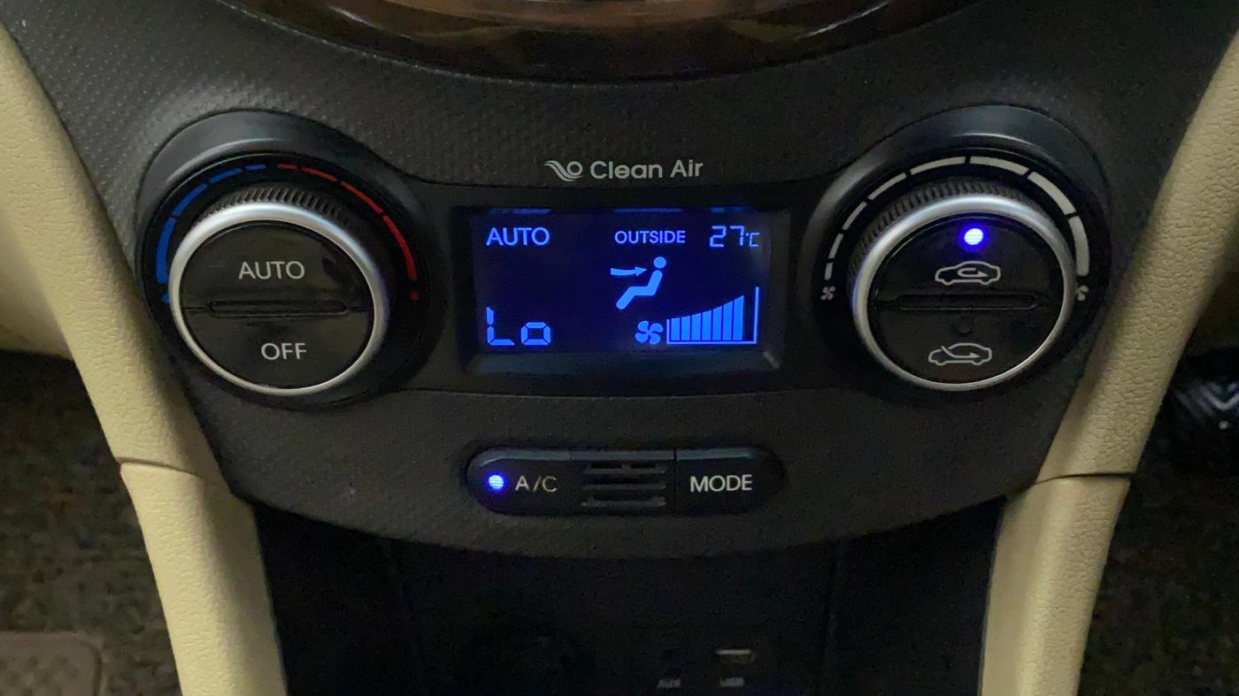2017 Hyundai Verna 1.6 CRDI S, Diesel, Manual, 98,945 km, Automatic Climate Control