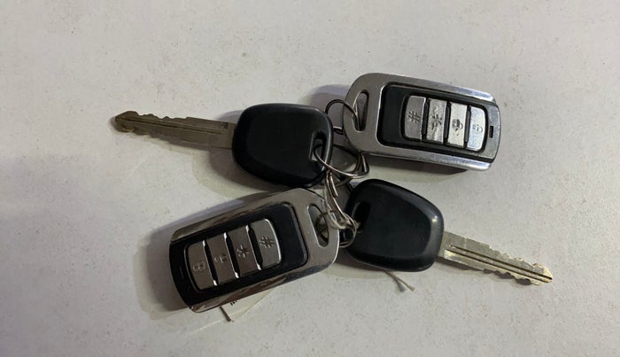 2019 Maruti Celerio VXI, Petrol, Manual, 18,713 km, Key Close Up