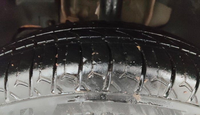 2018 Tata Tiago XE PETROL, Petrol, Manual, 62,656 km, Left Front Tyre Tread