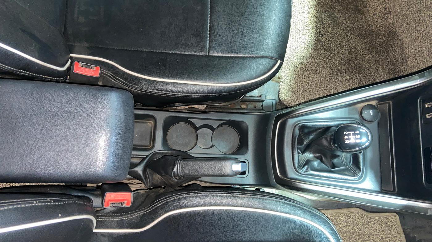 2021 Ford Ecosport TITANIUM 1.5L DIESEL, Diesel, Manual, 1,48,365 km, Gear Lever