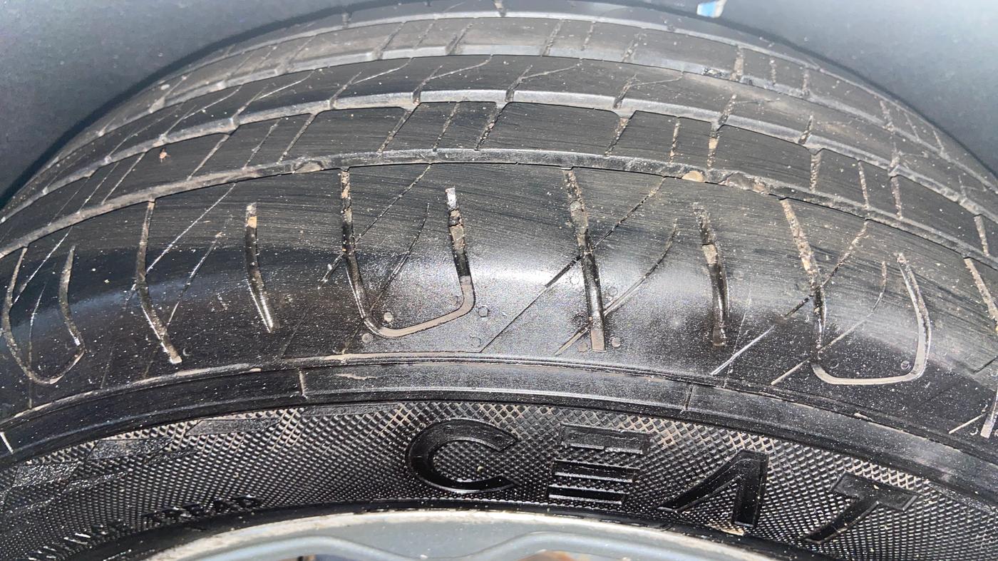 2021 Ford Ecosport TITANIUM 1.5L DIESEL, Diesel, Manual, 1,48,365 km, Left Rear Tyre Tread
