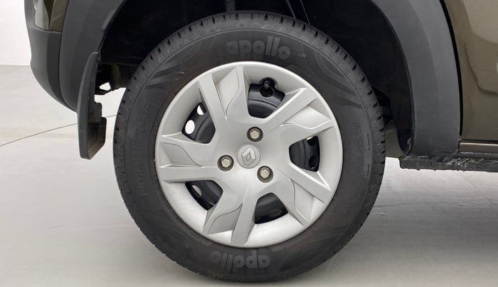 2021 Renault Kwid 1.0 RXT Opt AT, Petrol, Automatic, 7,352 km, Right Rear Wheel