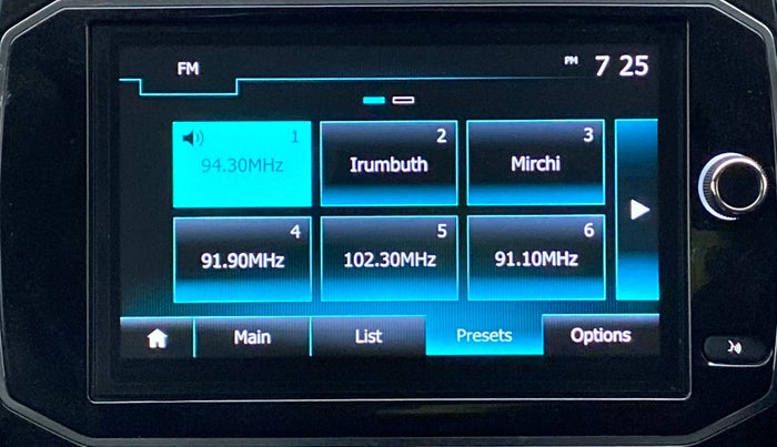 2021 Renault Kwid 1.0 RXT Opt AT, Petrol, Automatic, 7,352 km, Infotainment System
