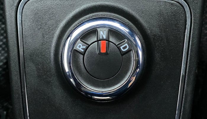 2021 Renault Kwid 1.0 RXT Opt AT, Petrol, Automatic, 7,352 km, Gear Lever