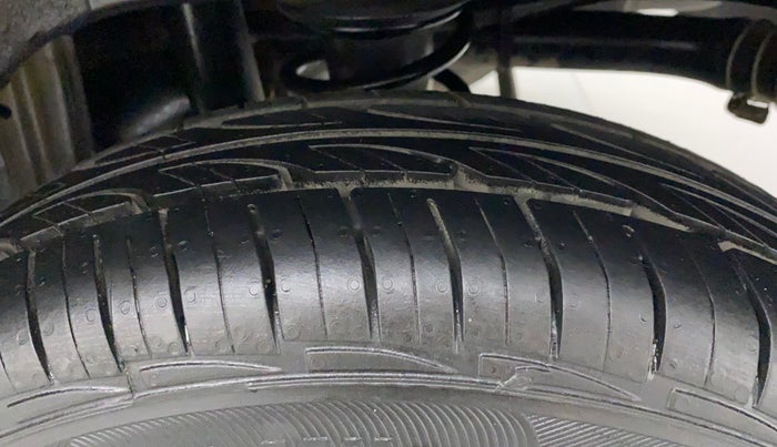 2015 Maruti Alto 800 VXI, Petrol, Manual, 45,209 km, Left Rear Tyre Tread