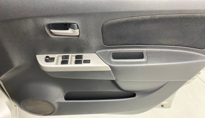 2010 Maruti Wagon R 1.0 VXI, Petrol, Manual, 73,519 km, Driver Side Door Panels Control